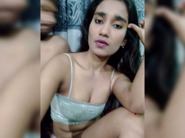Meherin-Afra6 live cam on BongaCams