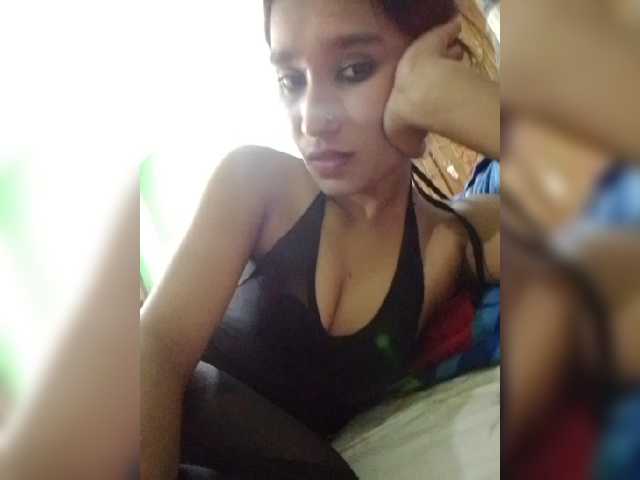 Meherin-Afra6 live cam on UnifiedCams