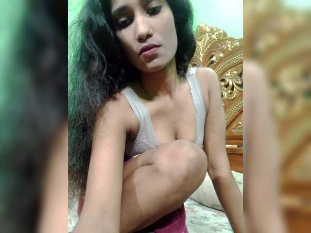 Meherin-Afra6 live cam on BongaCams