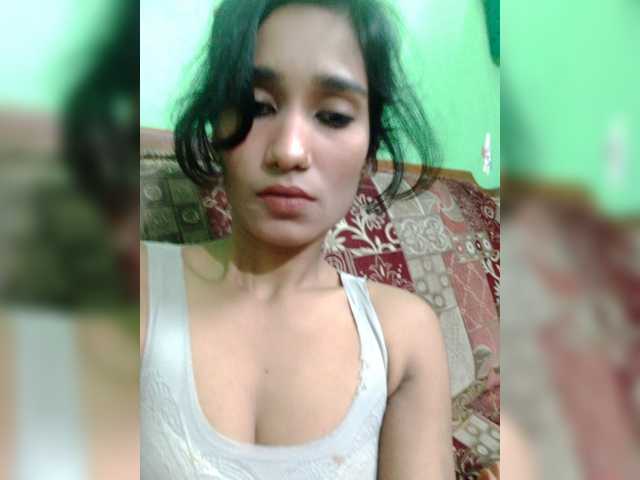 Meherin-Afra6 live cam on BongaCams