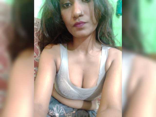 Meherin-Afra6 live cam on BongaCams