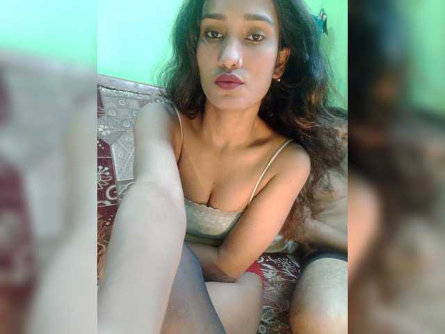 Meherin-Afra6 live cam on BongaCams