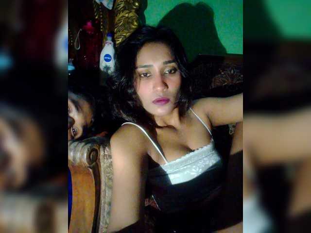 Meherin-Afra6 live cam on BongaCams