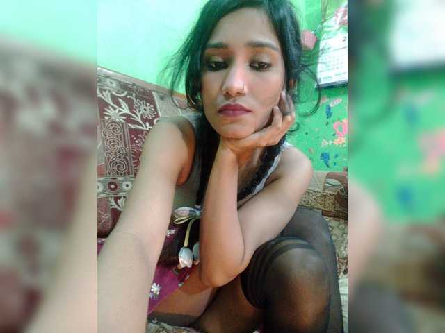 Meherin-Afra6 live cam