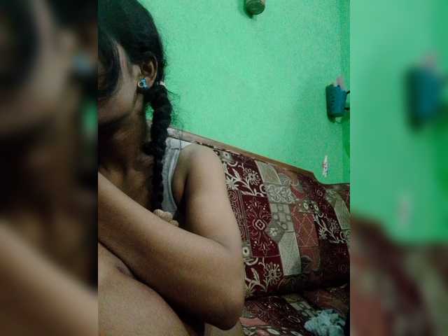 Meherin-Afra6 live cam on BongaCams