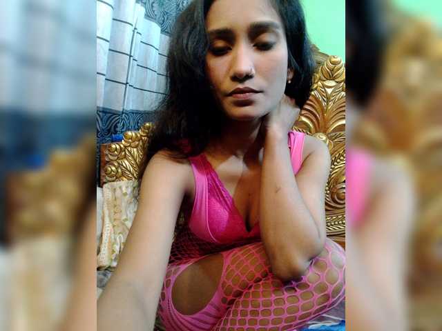 Meherin-Afra6 live cam on BongaCams