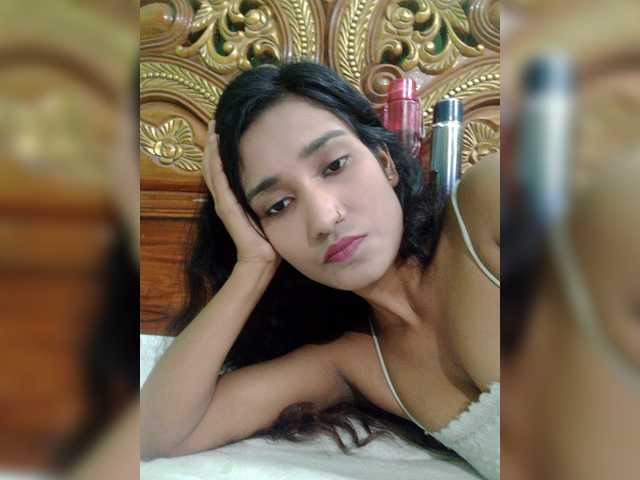 Meherin-Afra6 live cam preview