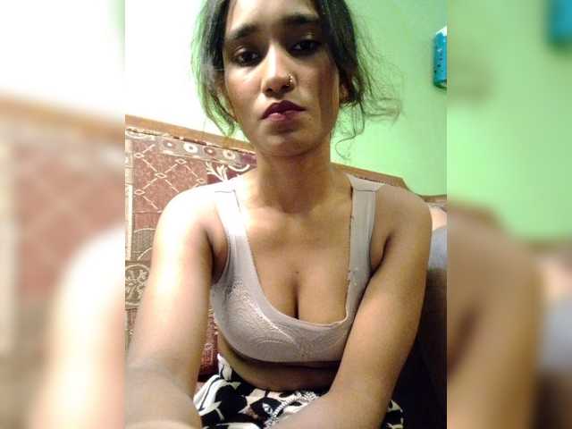 Meherin-Afra6 live cam on BongaCams