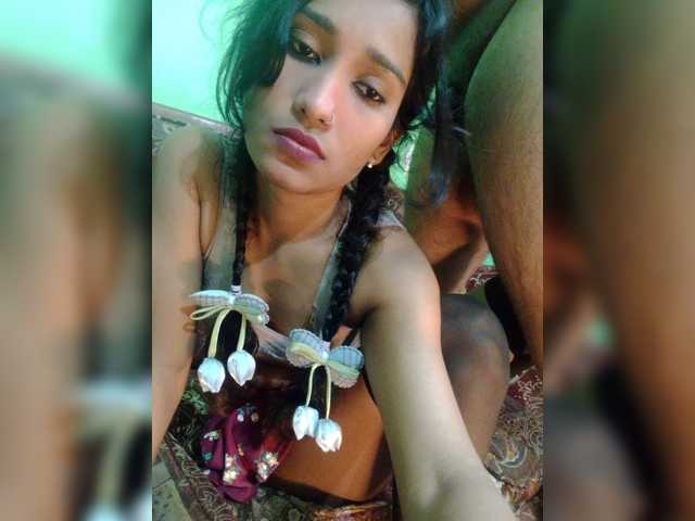 Meherin-Afra6 live cam