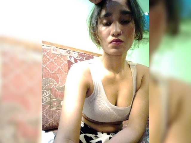 Meherin-Afra6 live cam on BongaCams