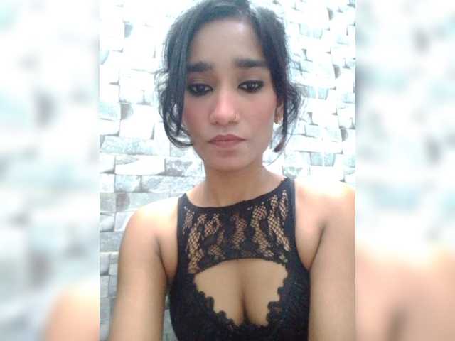 Meherin-Afra6 live cam preview