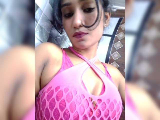 Meherin-Afra6 live cam on BongaCams