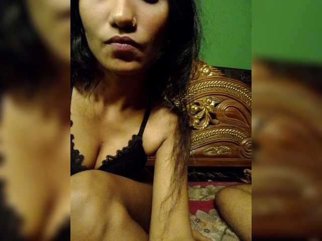 Meherin-Afra6 live cam on BongaCams