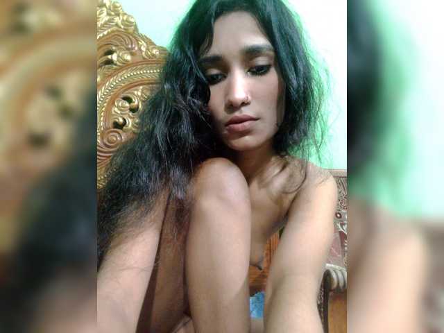 Meherin-Afra6 live cam on BongaCams