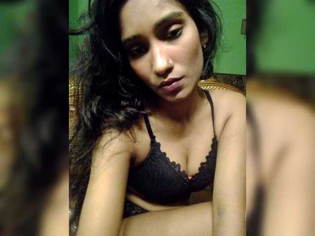 Meherin-Afra6 live cam on BongaCams