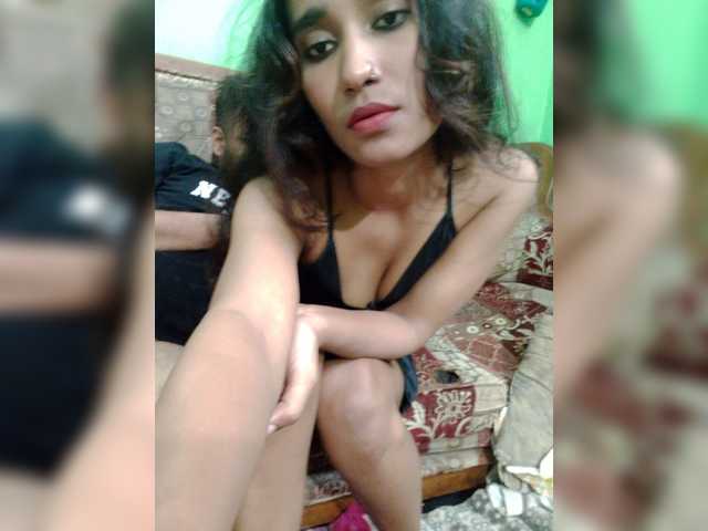 Meherin-Afra6 live cam on BongaCams