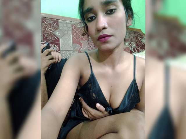 le modèle Meherin-Afra6 est en webcam porno dans un show sur le site bongacams, il possède les tags suivants: Asian,Brunette,Shaved