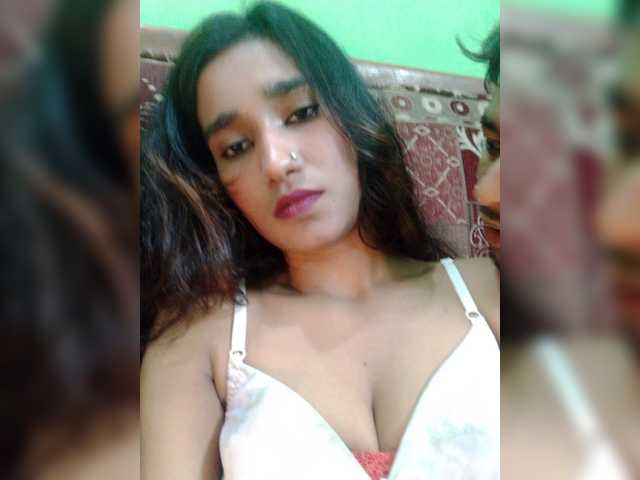 Meherin-Afra6 live cam on BongaCams