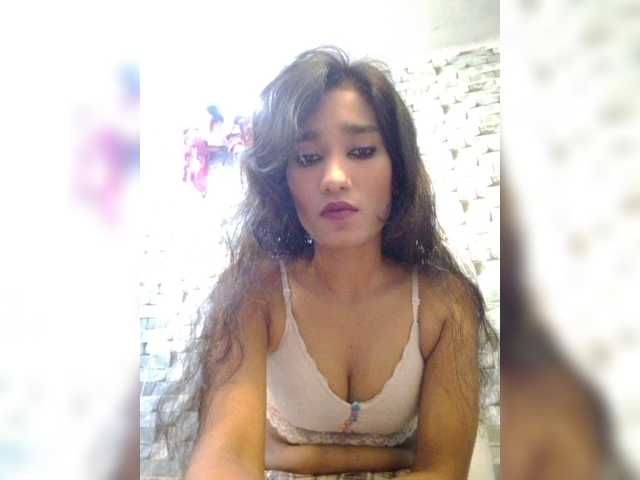 Meherin-Afra6 live cam on BongaCams