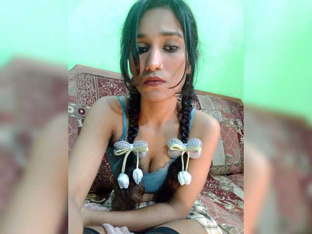 Meherin-Afra6 live cam on BongaCams