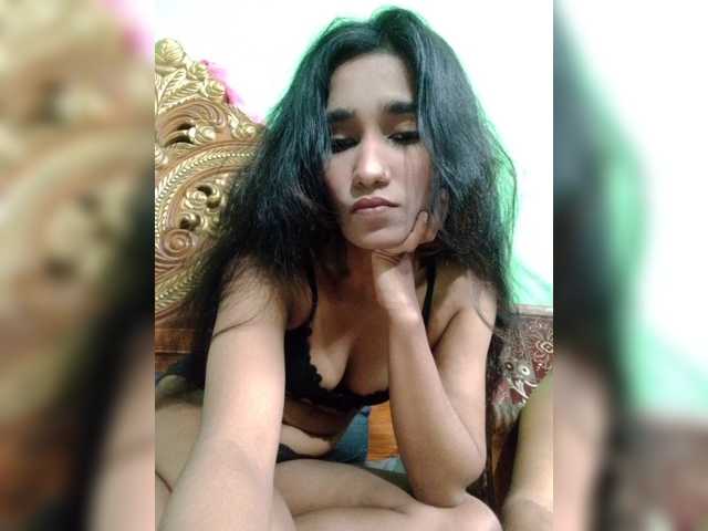 Meherin-Afra6 live cam on BongaCams