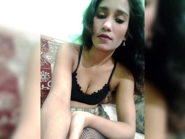Meherin-Afra6 live cam on BongaCams