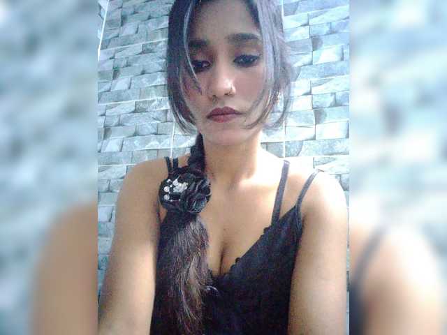 Meherin-Afra6 live cam on BongaCams