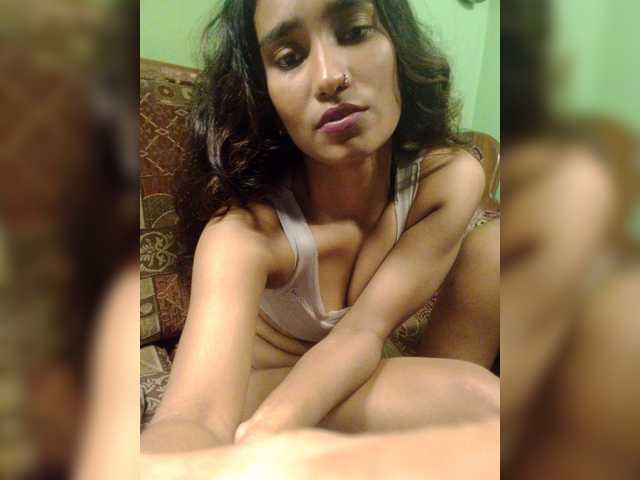 Meherin-Afra6 live cam on BongaCams