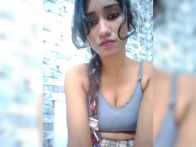 Meherin-Afra6 live cam on BongaCams