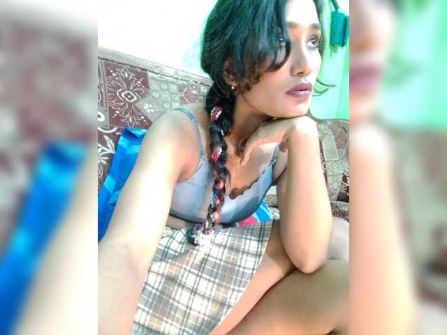Meherin-Afra6 live cam on BongaCams