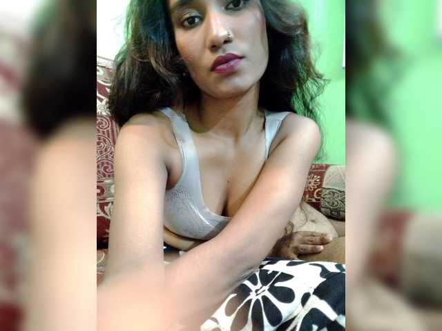Meherin-Afra6 live cam on BongaCams