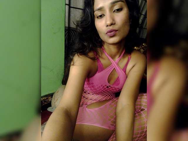 Meherin-Afra6 live cam on BongaCams