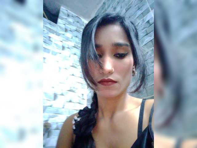 Meherin-Afra6 live cam on BongaCams