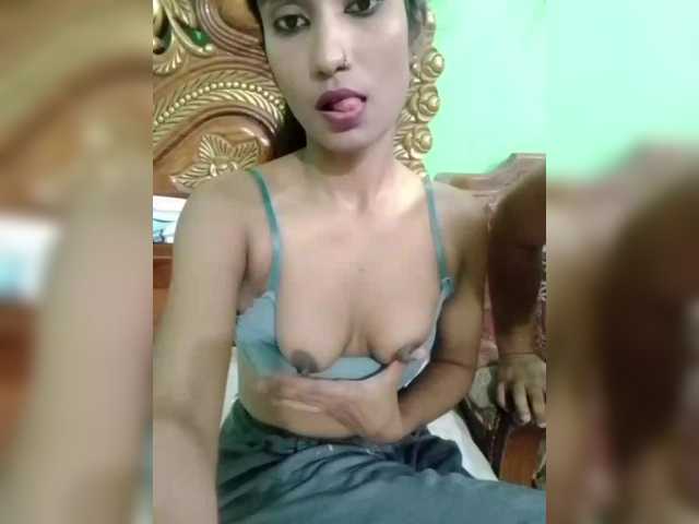 Meherin-Afra6 live cam on BongaCams