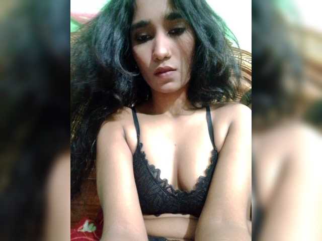 Meherin-Afra6 live cam on BongaCams