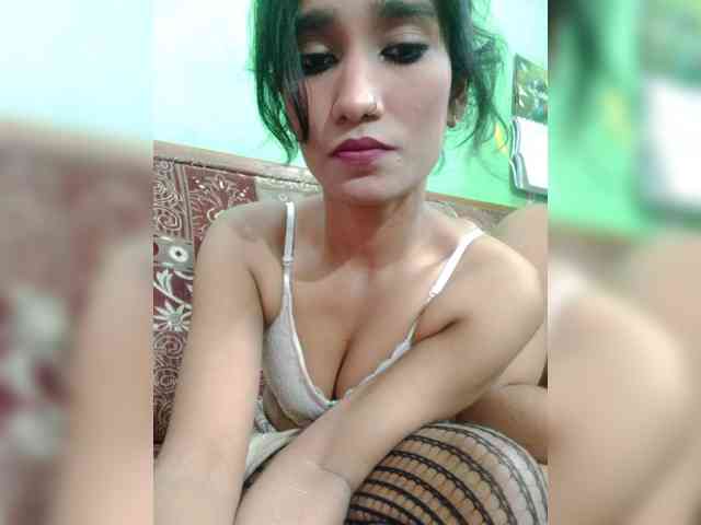 Meherin-Afra6 Live Webcam on BongaCams