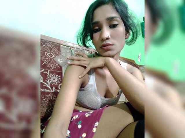 Meherin-Afra6 webcam