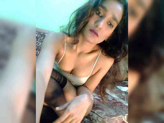 Meherin-Afra6 webcam