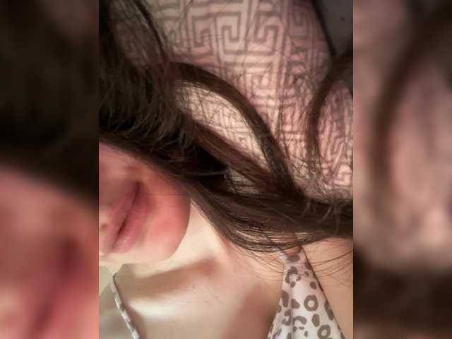 KaRinKaAa69 live cam on BongaCams