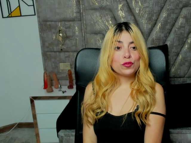 CelesteNaugthy live cam on BongaCams