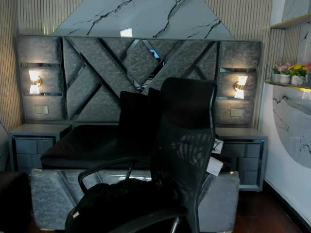 CelesteNaugthy live cam on BongaCams