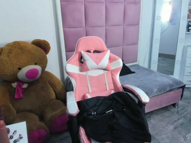 CelesteNaugthy live cam on BongaCams