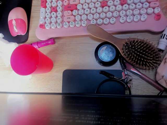 CelesteNaugthy live cam on BongaCams