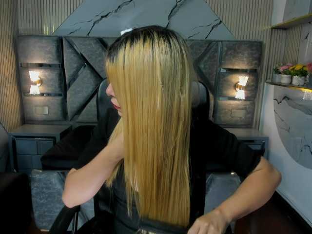 CelesteNaugthy live cam on BongaCams