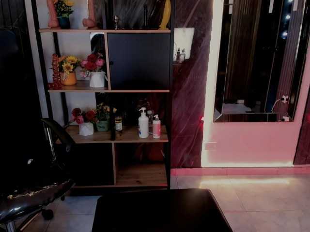 CelesteNaugthy live cam on BongaCams