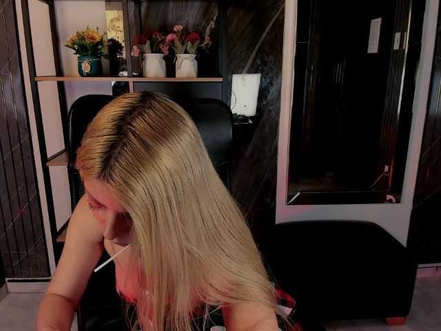 CelesteNaugthy, en directo ahora en BongaCams