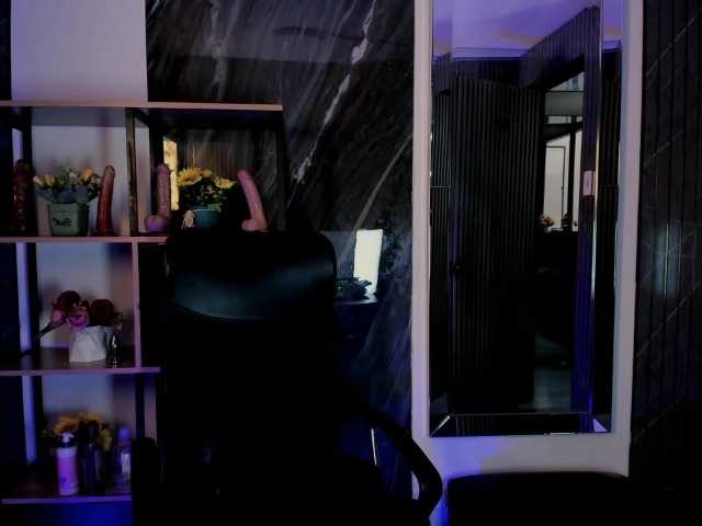 CelesteNaugthy live cam on BongaCams