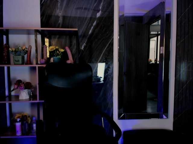 CelesteNaugthy live cam on BongaCams