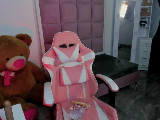CelesteNaugthy live cam on BongaCams