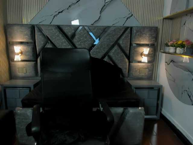 CelesteNaugthy live cam on BongaCams
